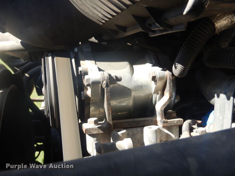 image for item DN0437 2004 GMC C4500  flatbed truck