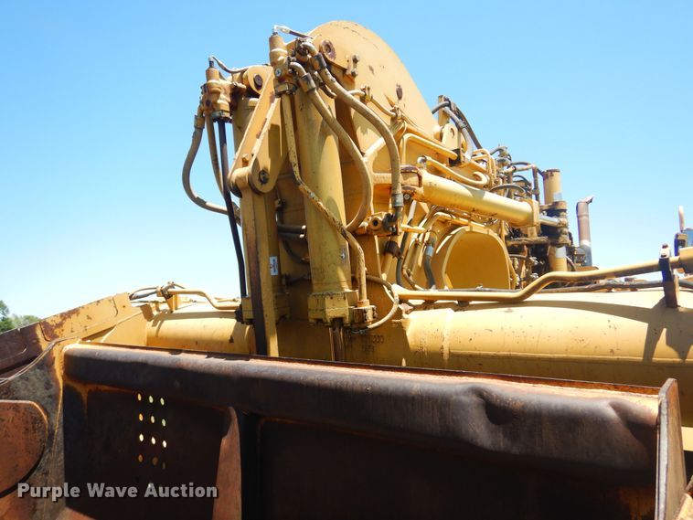 image for item DN0438 1999 Caterpillar 621F  conventional scraper