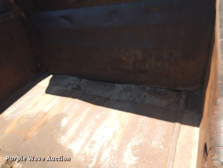 image for item DN0438 1999 Caterpillar 621F  conventional scraper