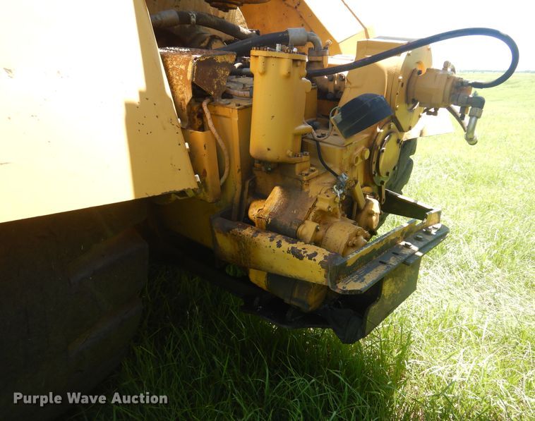 image for item DN0438 1999 Caterpillar 621F  conventional scraper