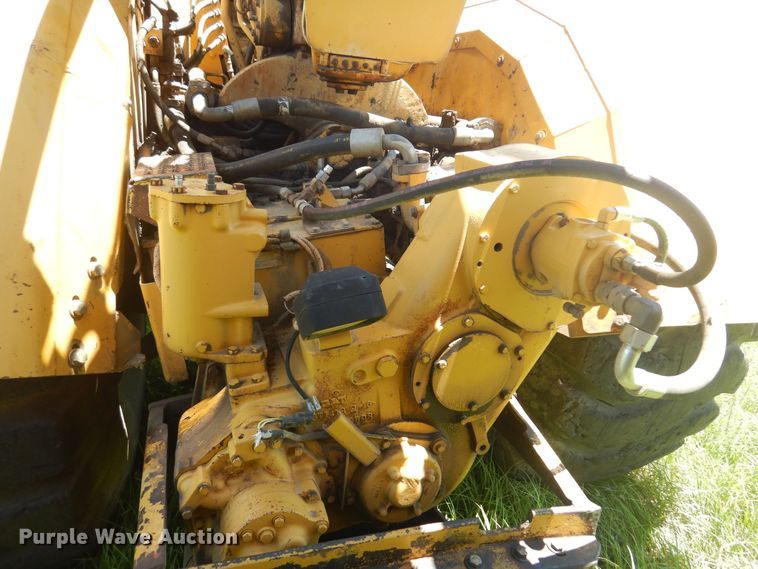 image for item DN0438 1999 Caterpillar 621F  conventional scraper