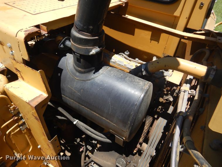 image for item DN0438 1999 Caterpillar 621F  conventional scraper