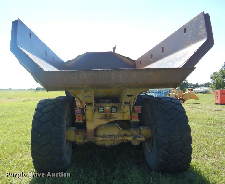 image for item DN0439 2005 Caterpillar 730  haul truck