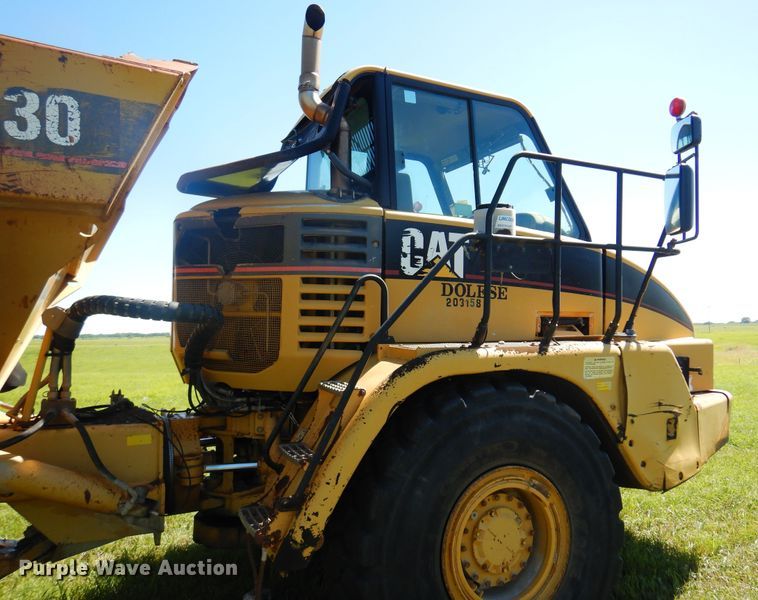 image for item DN0439 2005 Caterpillar 730  haul truck