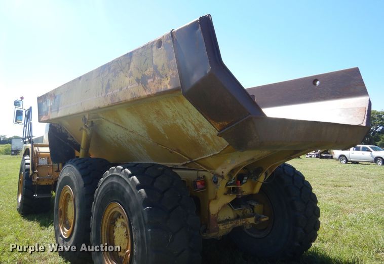 image for item DN0439 2005 Caterpillar 730  haul truck