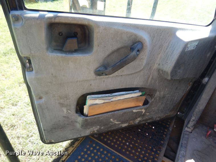 image for item DN0439 2005 Caterpillar 730  haul truck