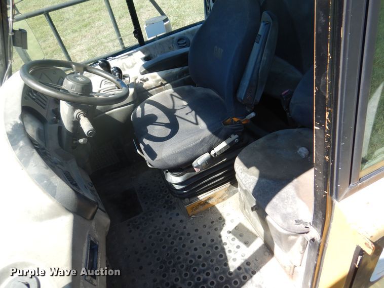 image for item DN0439 2005 Caterpillar 730  haul truck