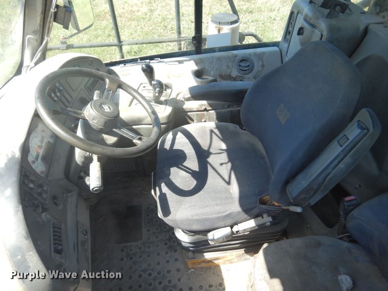 image for item DN0439 2005 Caterpillar 730  haul truck