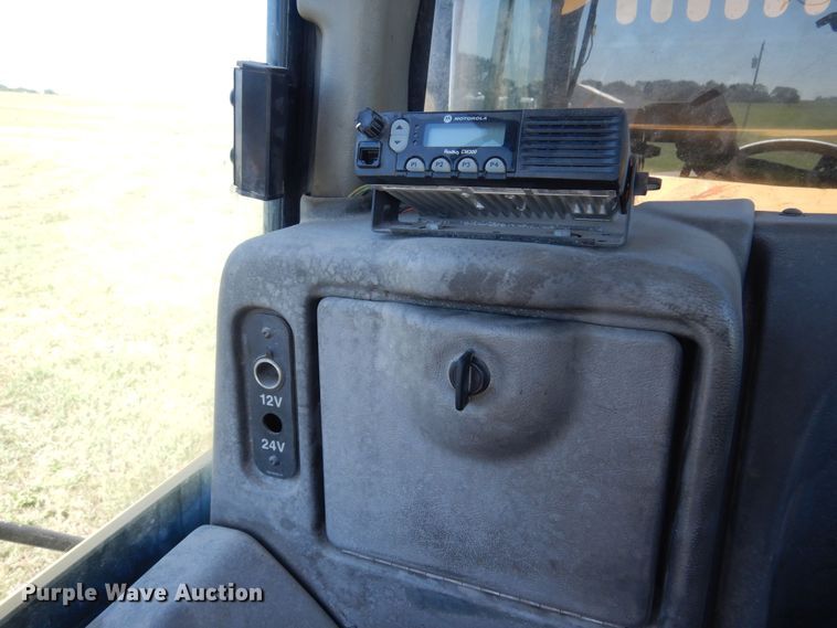 image for item DN0439 2005 Caterpillar 730  haul truck