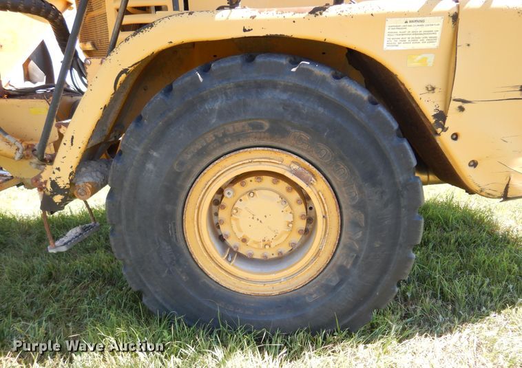 image for item DN0439 2005 Caterpillar 730  haul truck