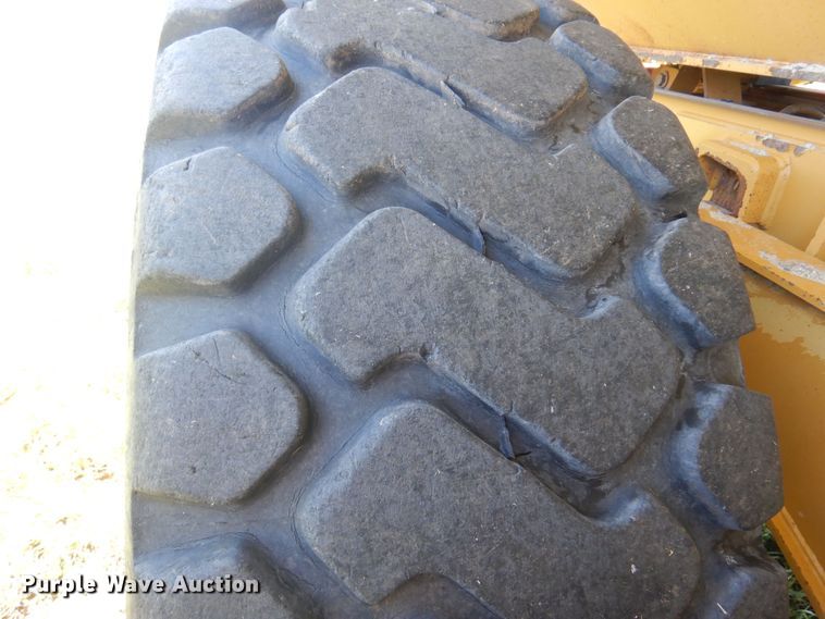 image for item DN0439 2005 Caterpillar 730  haul truck