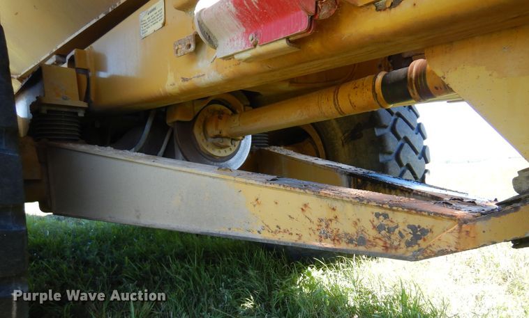 image for item DN0439 2005 Caterpillar 730  haul truck