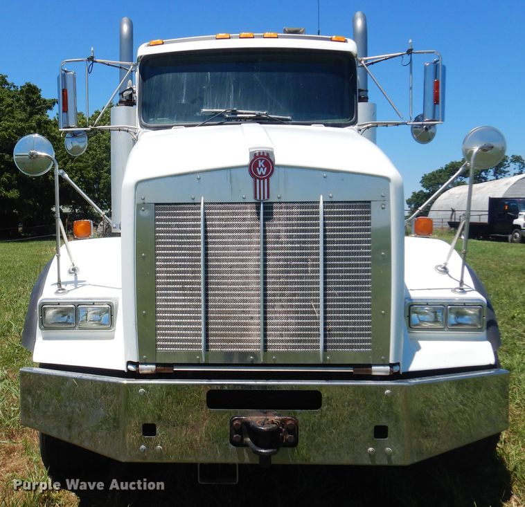 image for item DN0440 2006 Kenworth T800  vacuum truck