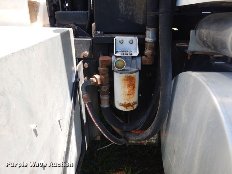 image for item DN0440 2006 Kenworth T800  vacuum truck