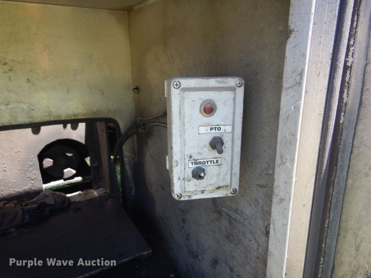 image for item DN0440 2006 Kenworth T800  vacuum truck