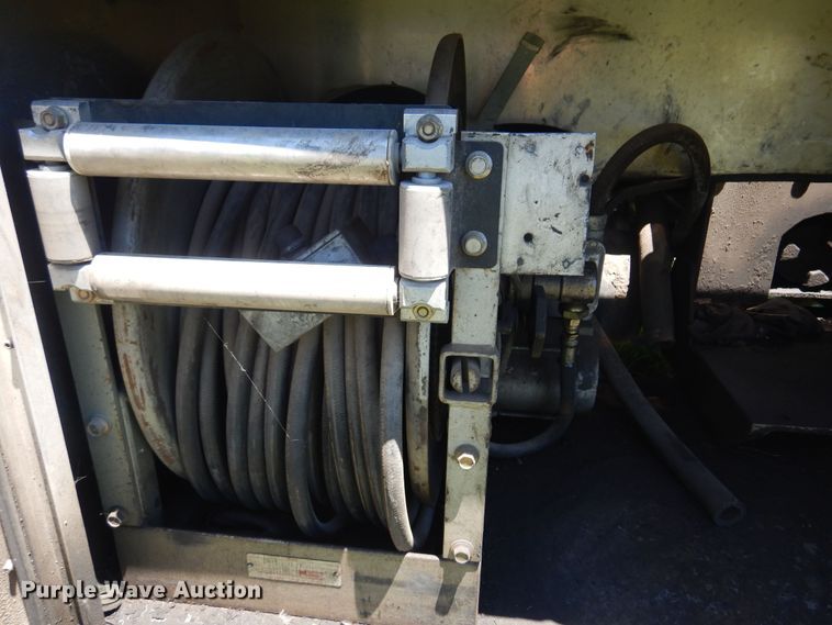 image for item DN0440 2006 Kenworth T800  vacuum truck