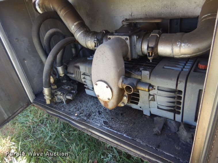 image for item DN0440 2006 Kenworth T800  vacuum truck