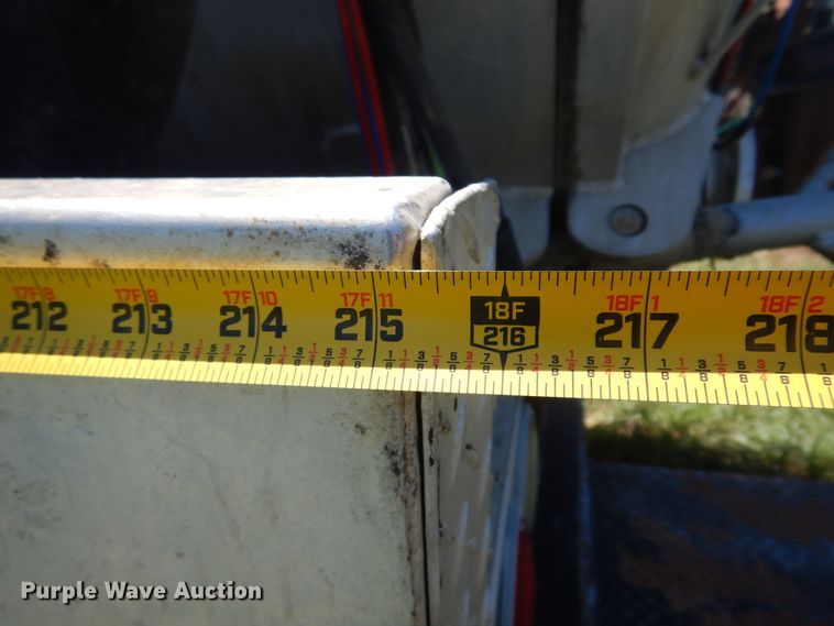 image for item DN0440 2006 Kenworth T800  vacuum truck