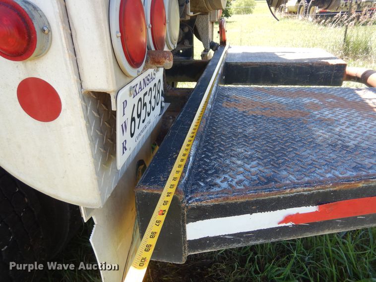 image for item DN0440 2006 Kenworth T800  vacuum truck