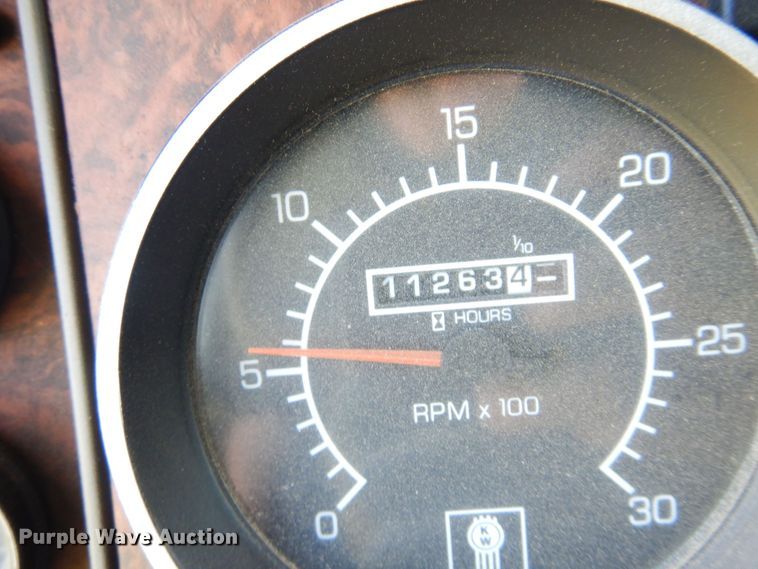 image for item DN0440 2006 Kenworth T800  vacuum truck