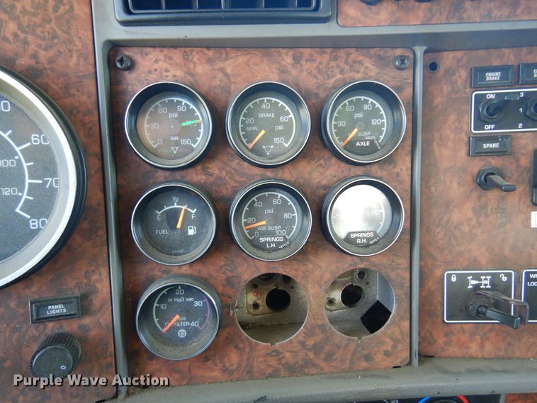 image for item DN0440 2006 Kenworth T800  vacuum truck