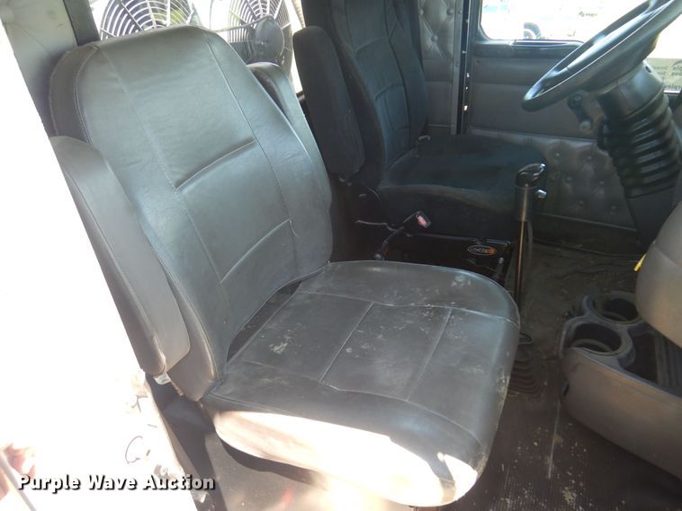 image for item DN0440 2006 Kenworth T800  vacuum truck