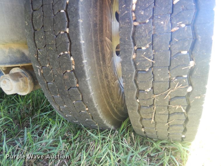 image for item DN0440 2006 Kenworth T800  vacuum truck