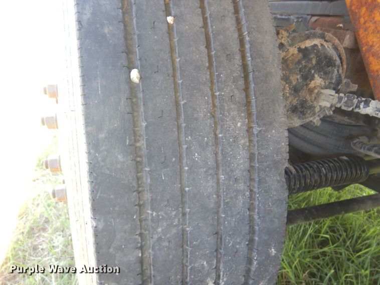 image for item DN0440 2006 Kenworth T800  vacuum truck