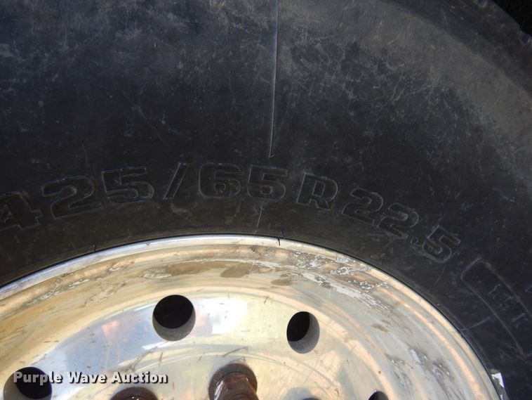 image for item DN0440 2006 Kenworth T800  vacuum truck