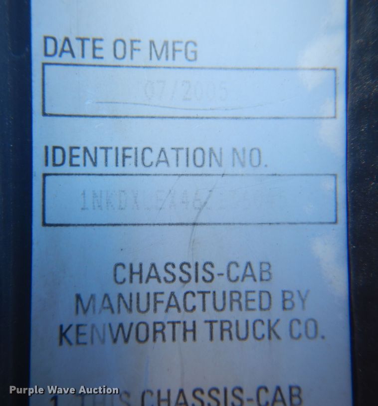 image for item DN0440 2006 Kenworth T800  vacuum truck