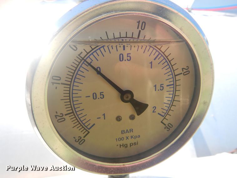 image for item DN0440 2006 Kenworth T800  vacuum truck