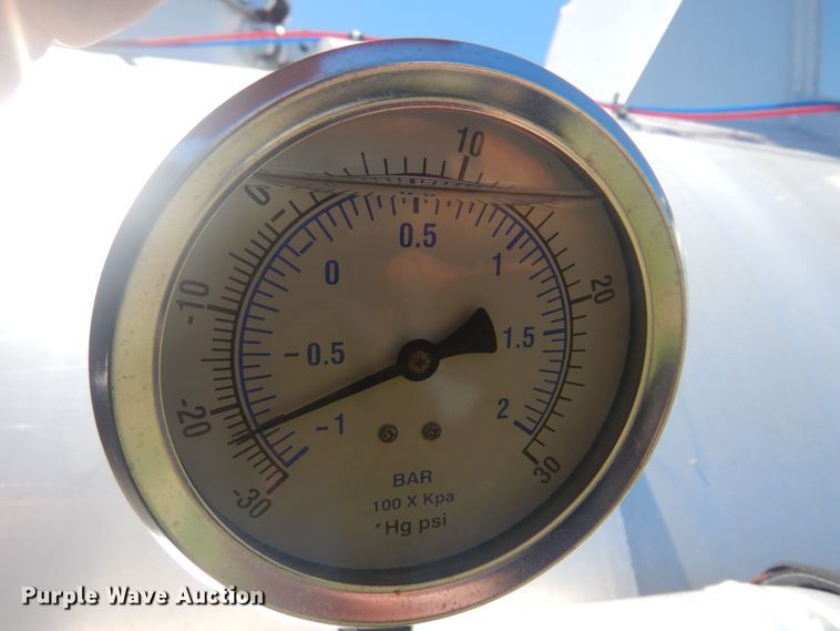 image for item DN0440 2006 Kenworth T800  vacuum truck