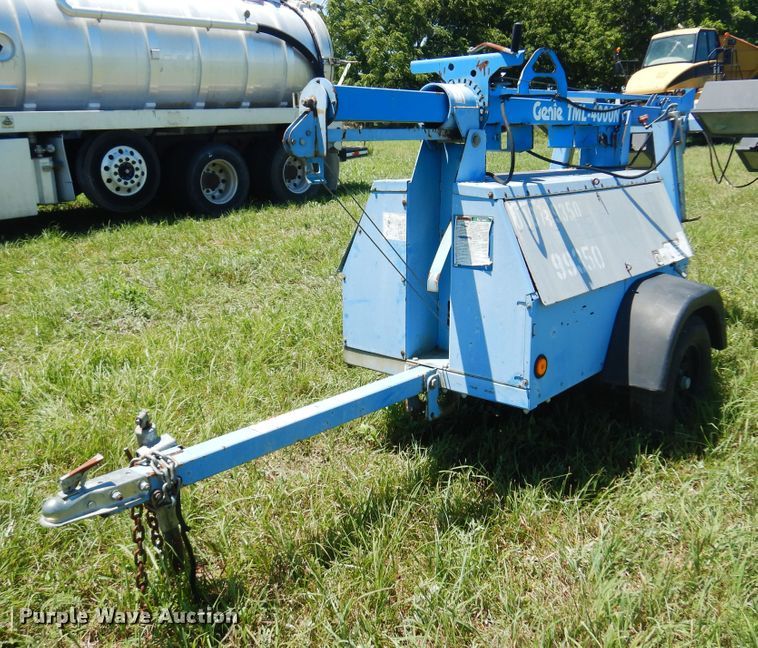 image for item DN0441 Genie TML-4000N  light plant