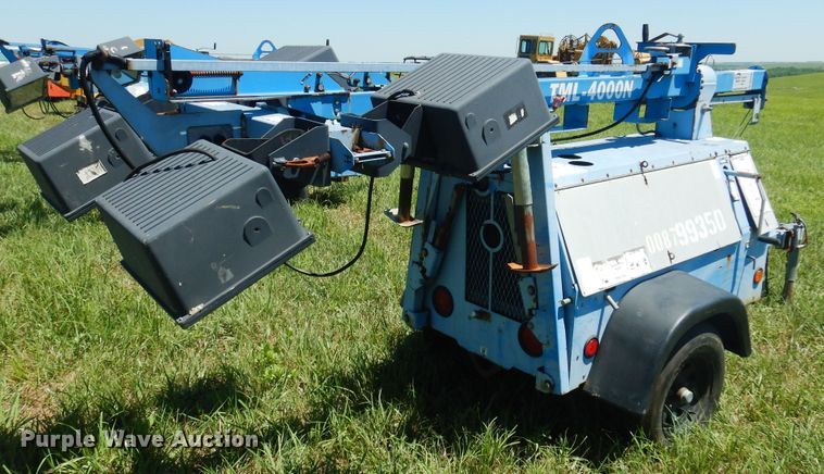 image for item DN0441 Genie TML-4000N  light plant