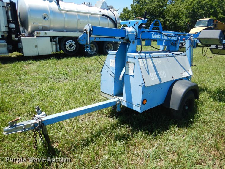 image for item DN0441 Genie TML-4000N  light plant
