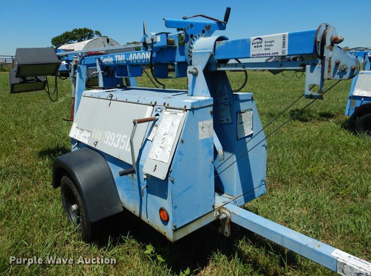 image for item DN0441 Genie TML-4000N  light plant