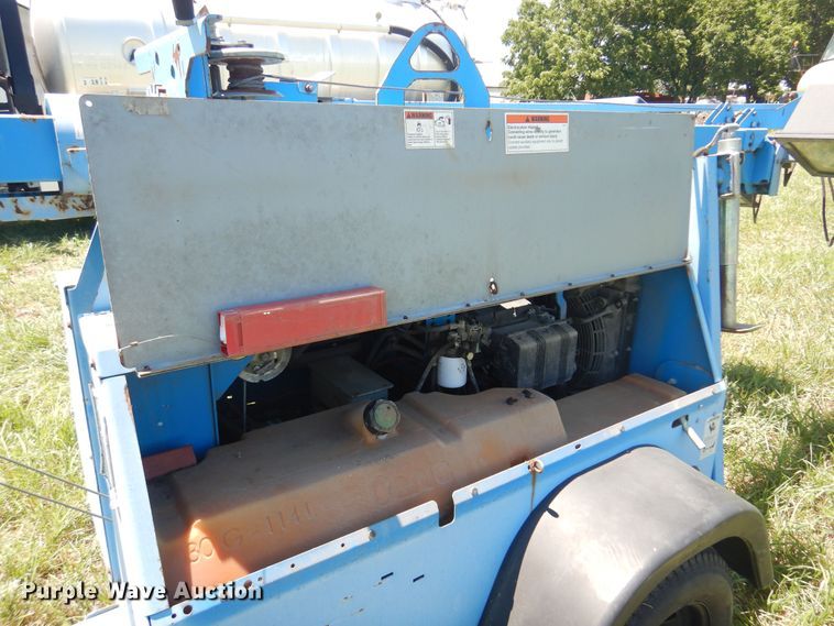 image for item DN0441 Genie TML-4000N  light plant