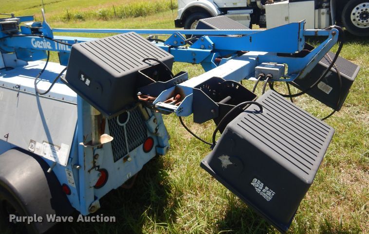 image for item DN0441 Genie TML-4000N  light plant