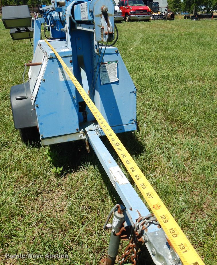 image for item DN0441 Genie TML-4000N  light plant