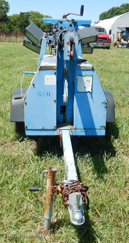 image for item DN0442 Genie TML-4000N  light plant