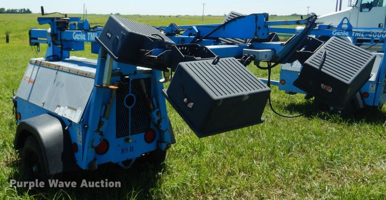 image for item DN0442 Genie TML-4000N  light plant