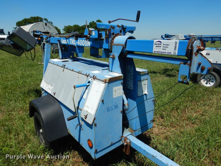 image for item DN0442 Genie TML-4000N  light plant