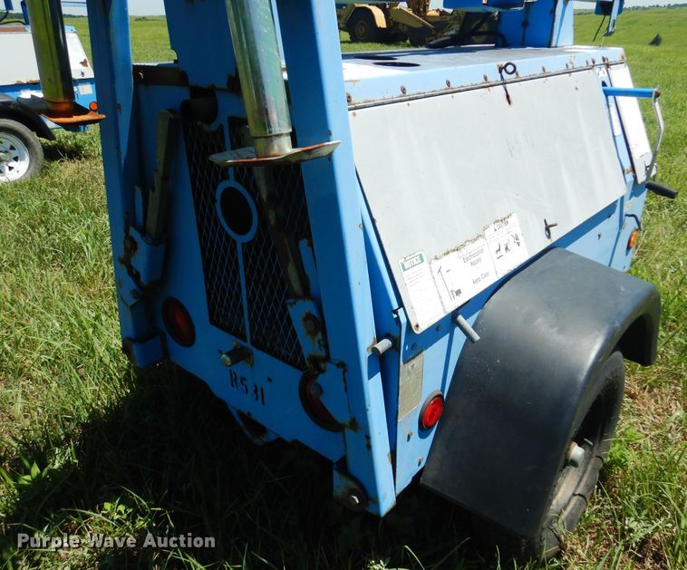 image for item DN0442 Genie TML-4000N  light plant