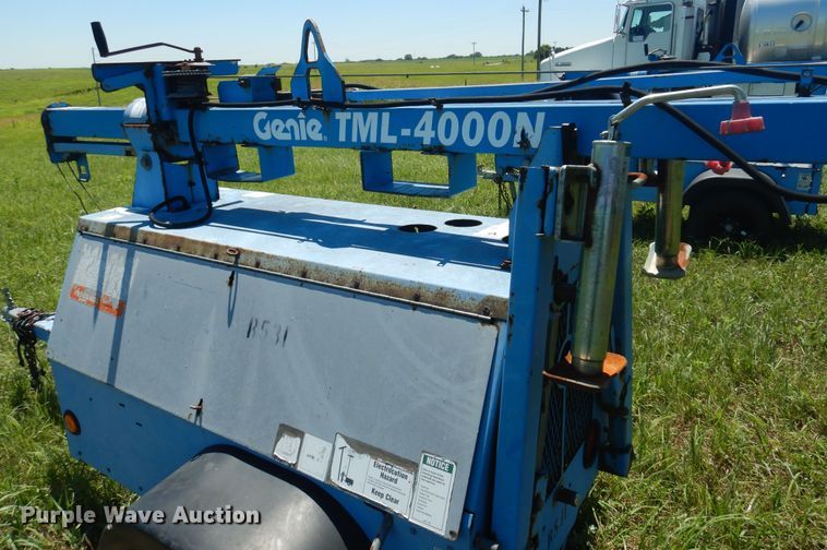 image for item DN0442 Genie TML-4000N  light plant