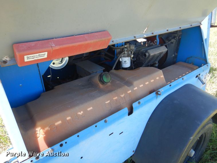 image for item DN0442 Genie TML-4000N  light plant