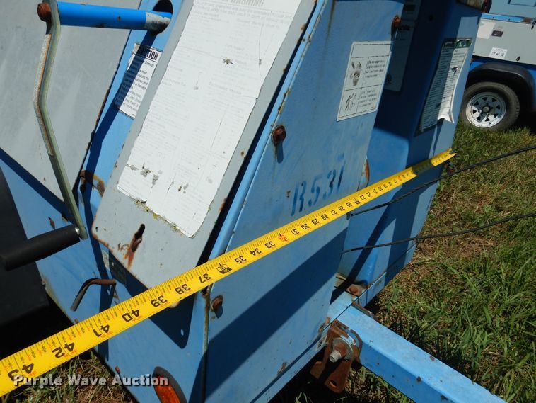 image for item DN0442 Genie TML-4000N  light plant