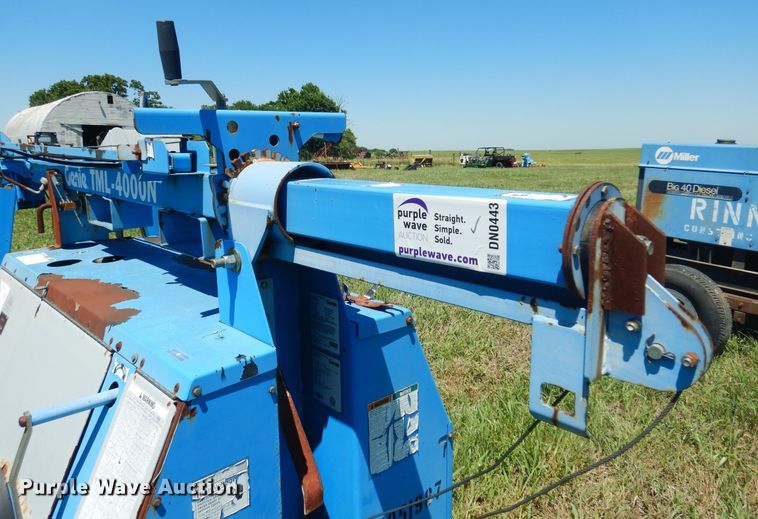 image for item DN0443 Genie TML-4000N  light plant