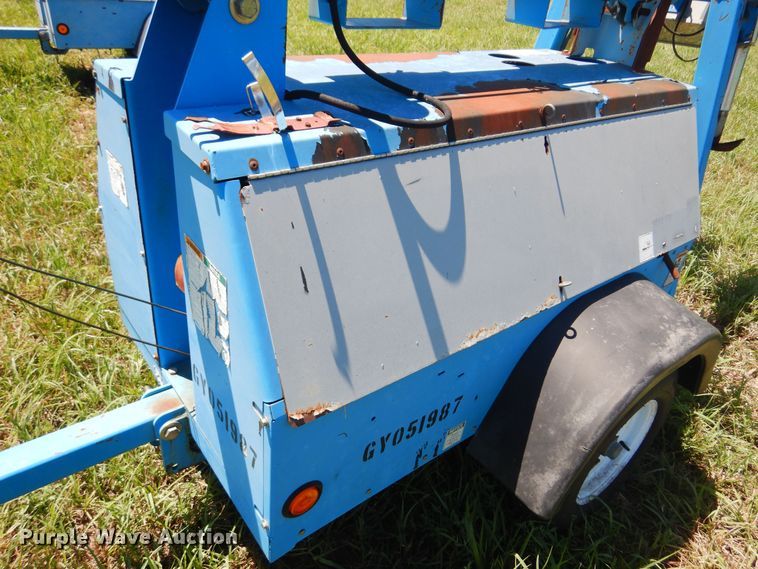 image for item DN0443 Genie TML-4000N  light plant