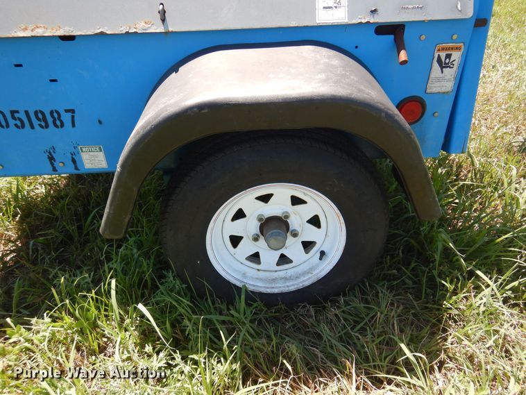 image for item DN0443 Genie TML-4000N  light plant