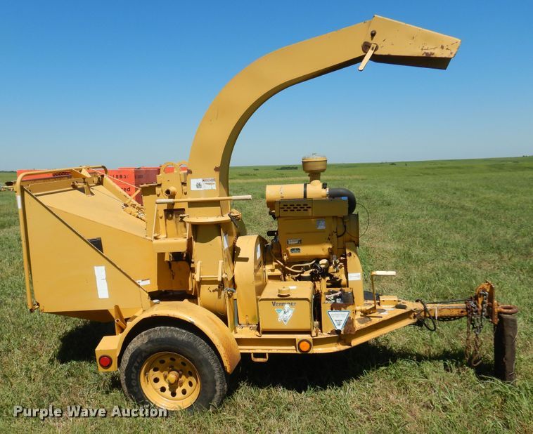 image for item DN0445 2002 Vermeer BC935  wood chipper